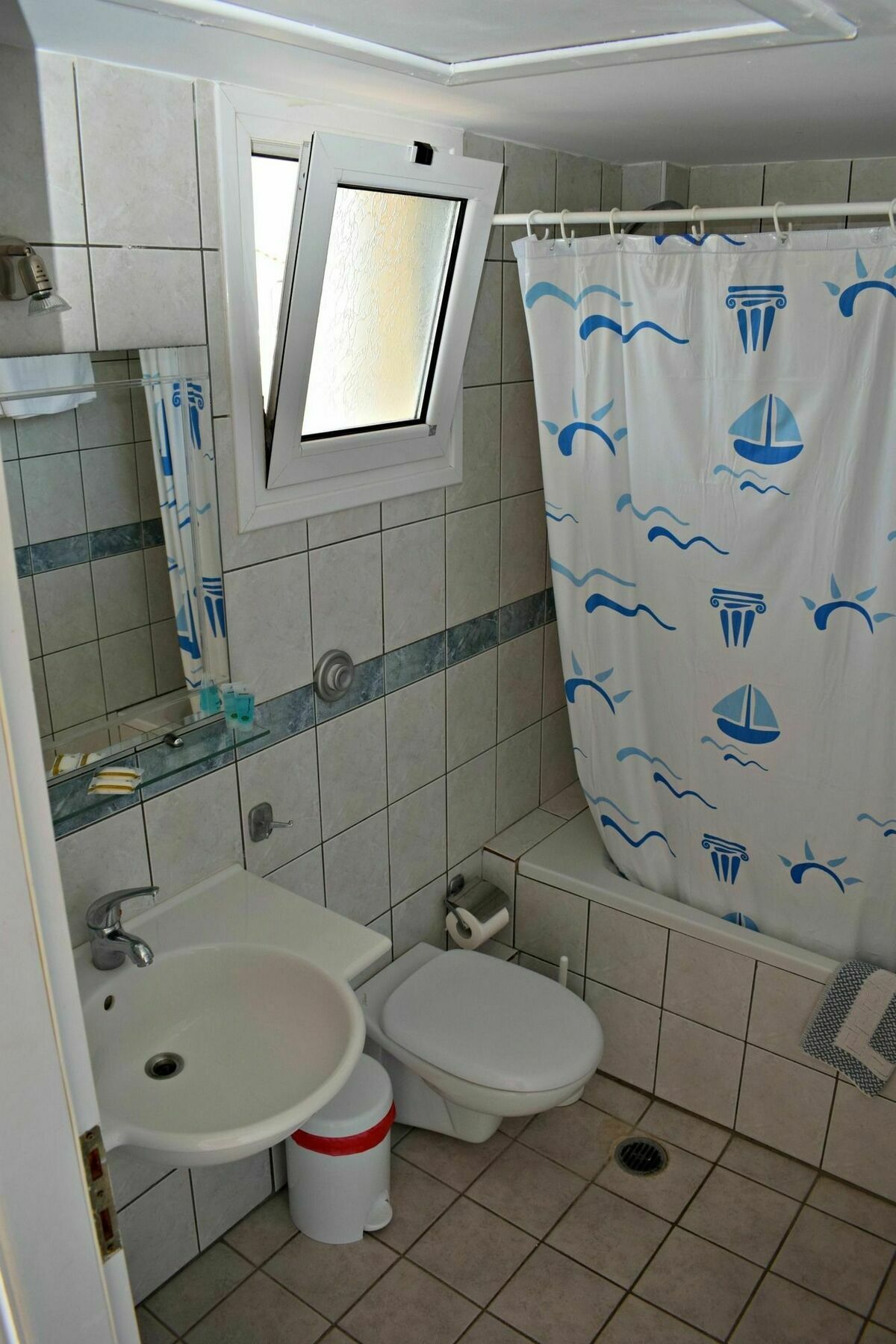 Adonis Hotel Превеза Экстерьер фото
